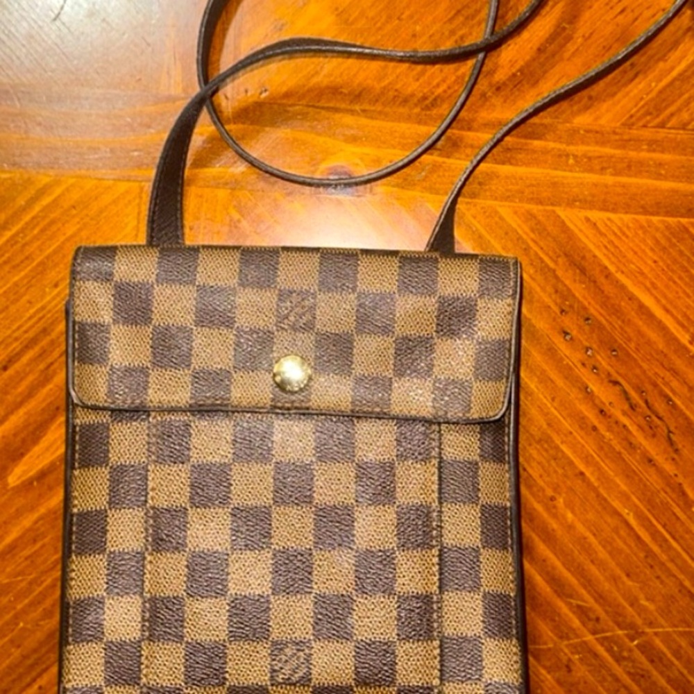 WOW POSHMARK - FESTIVAL READY = Authentic Louis Vuitton Damier Pimlico Crossbody